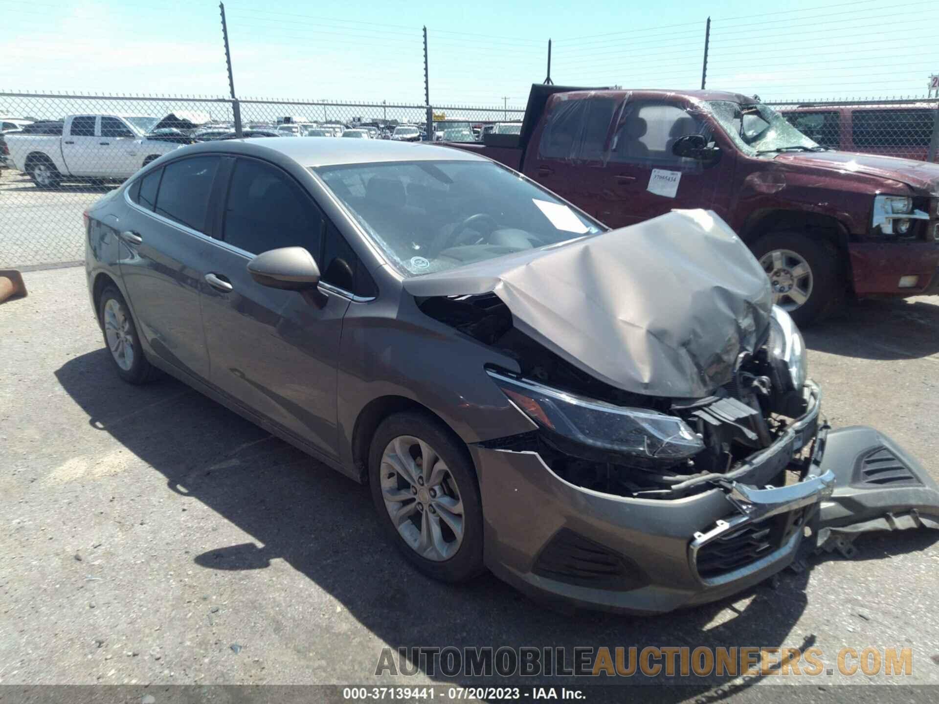 1G1BE5SM4K7126081 CHEVROLET CRUZE 2019