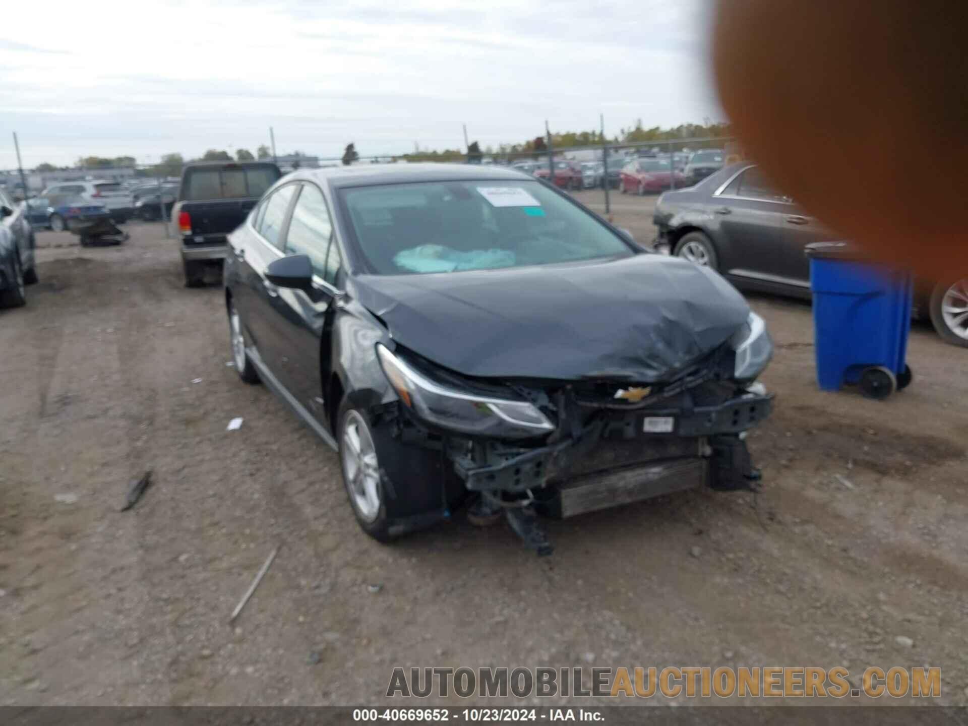 1G1BE5SM5H7135543 CHEVROLET CRUZE 2017