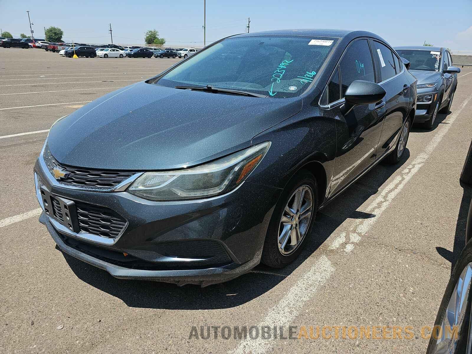 1G1BE5SM5H7223492 Chevrolet Cruze 2017