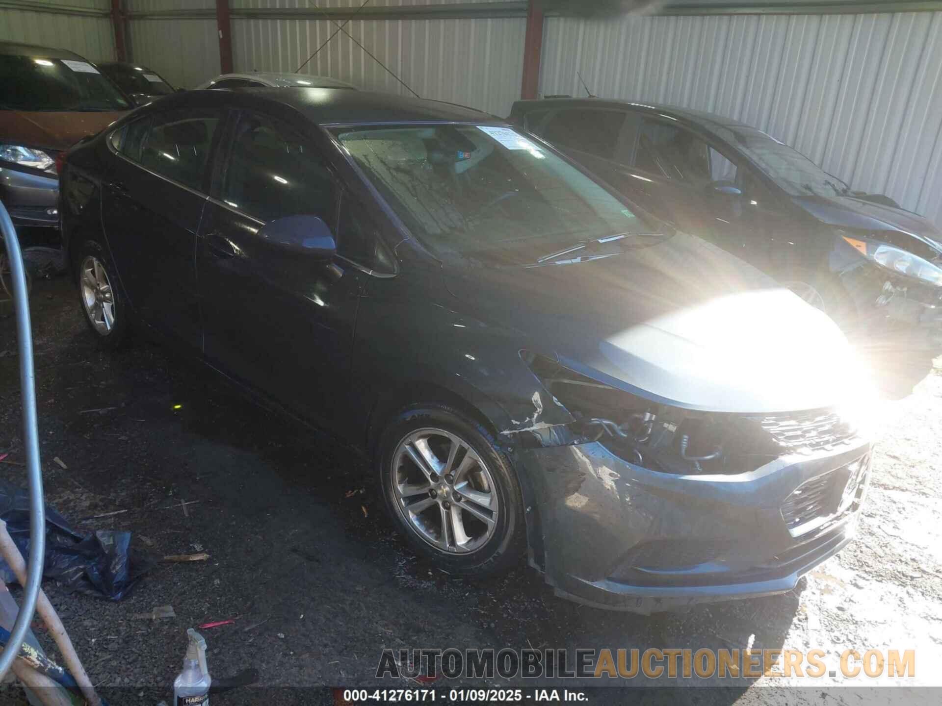 1G1BE5SM5H7236713 CHEVROLET CRUZE 2017