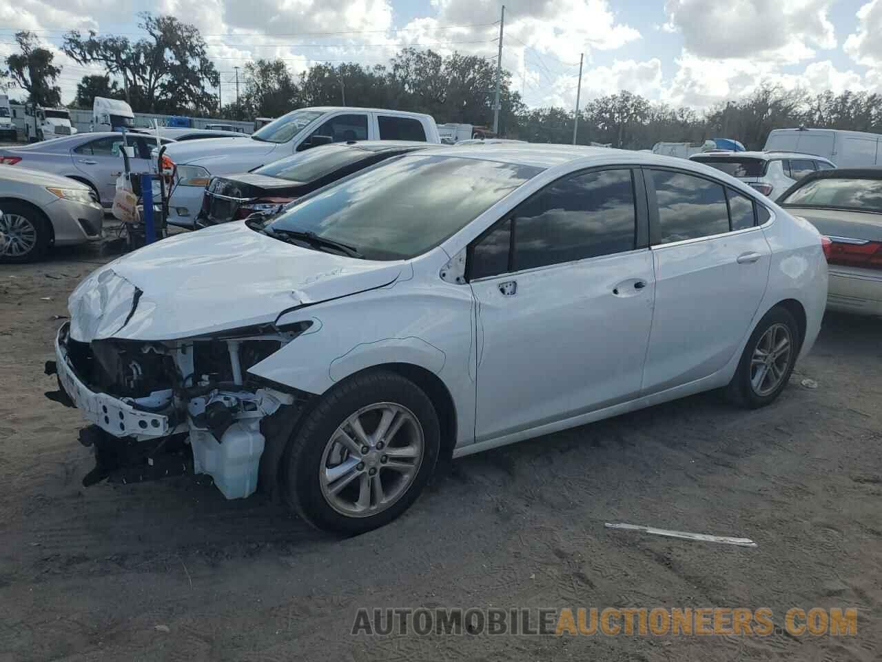 1G1BE5SM5H7242723 CHEVROLET CRUZE 2017