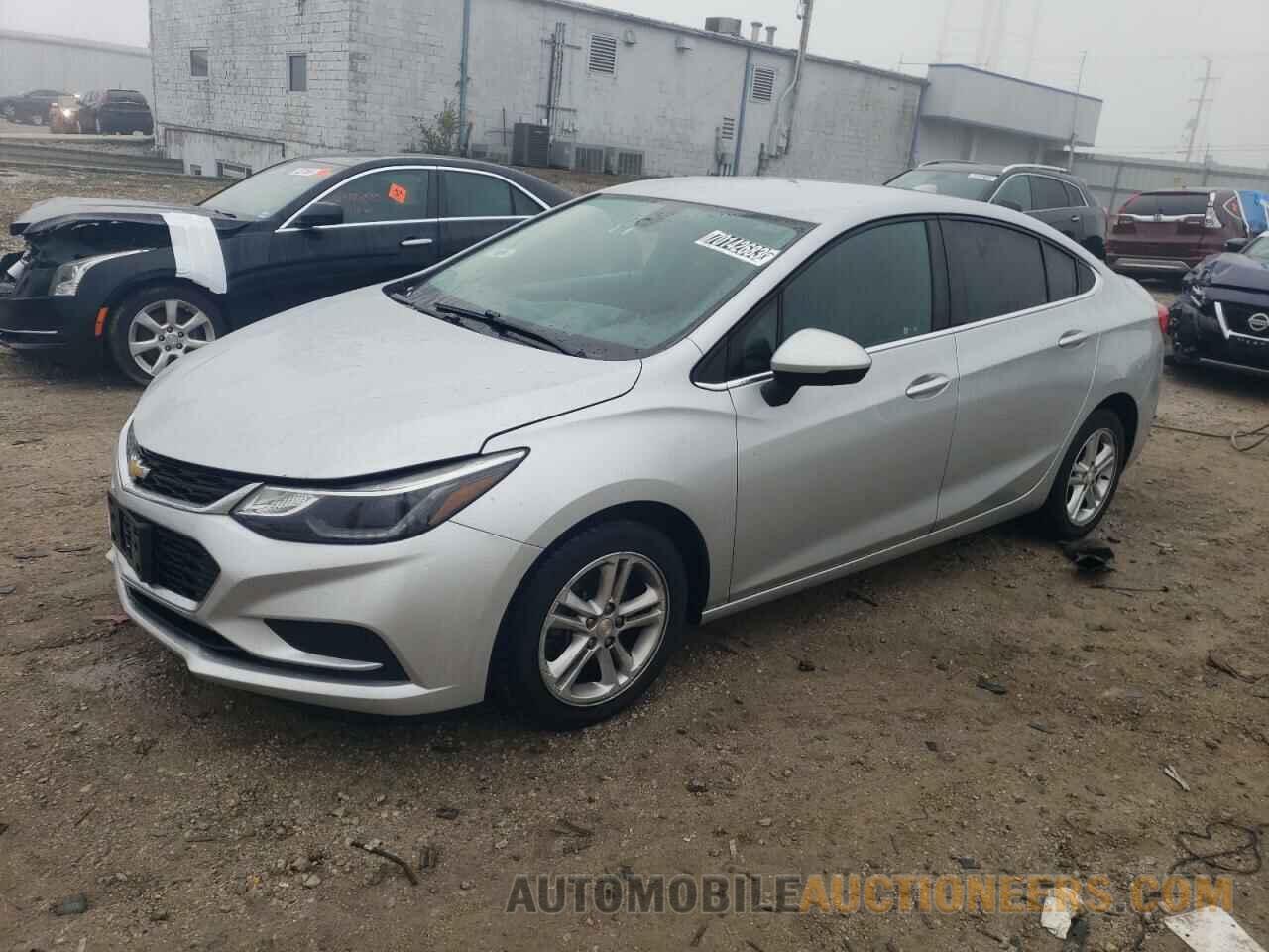 1G1BE5SM5J7140215 CHEVROLET CRUZE 2018