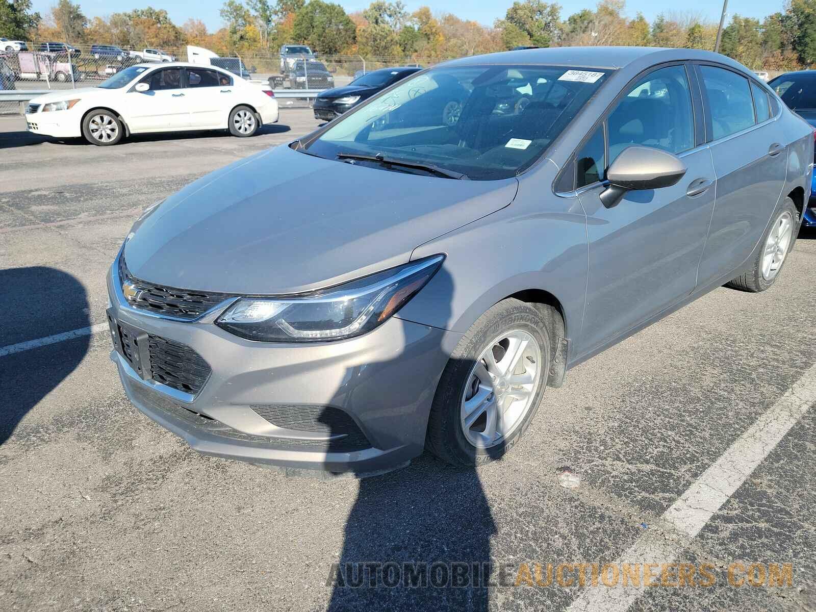 1G1BE5SM5J7162781 Chevrolet Cruze 2018