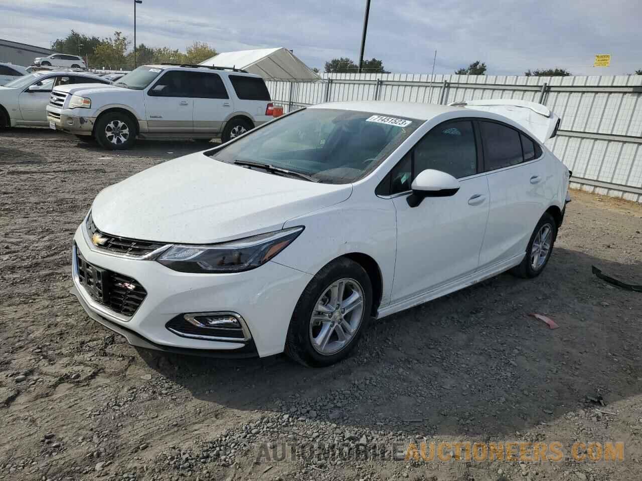 1G1BE5SM5J7199670 CHEVROLET CRUZE 2018