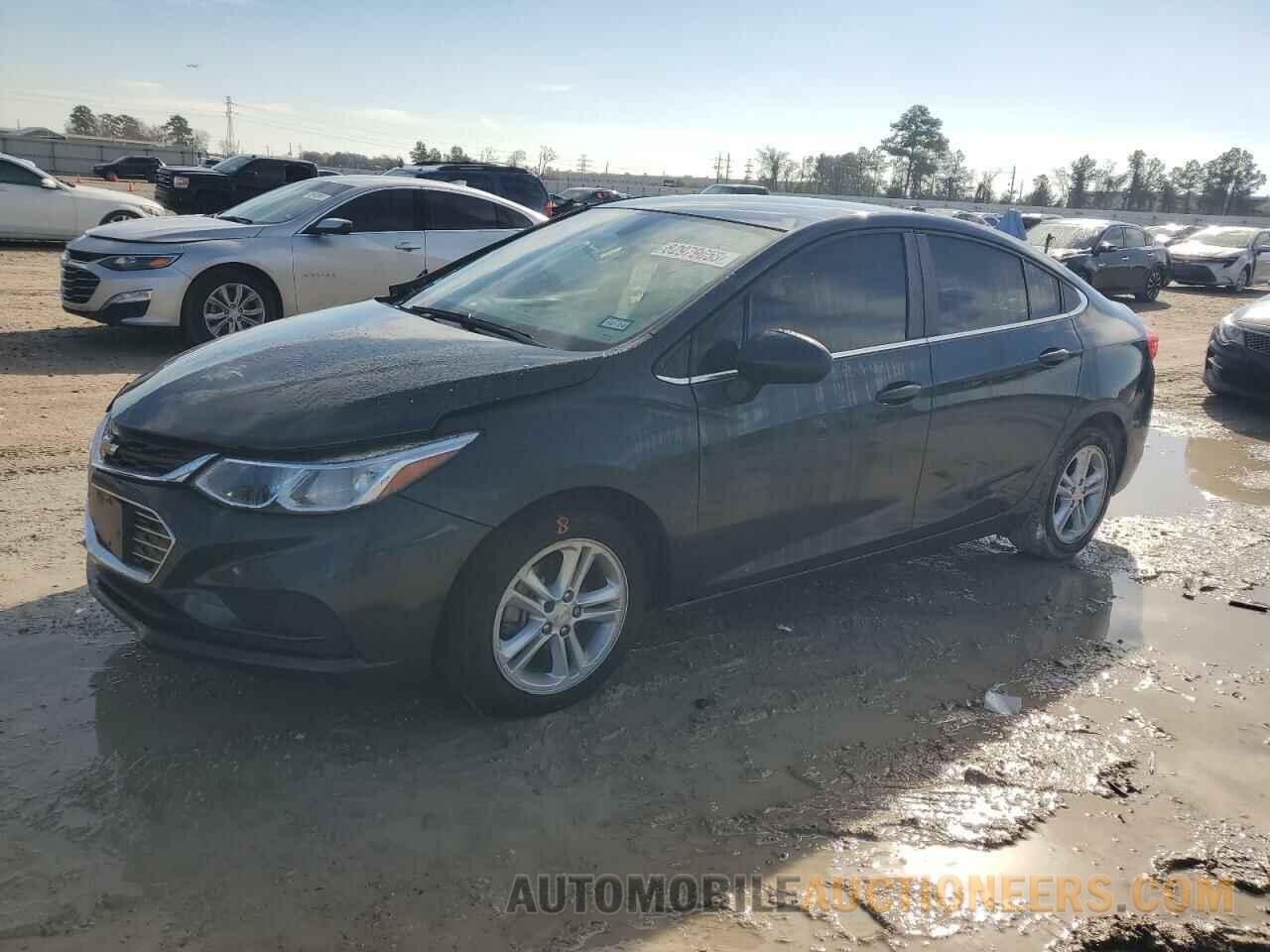 1G1BE5SM5J7215964 CHEVROLET CRUZE 2018