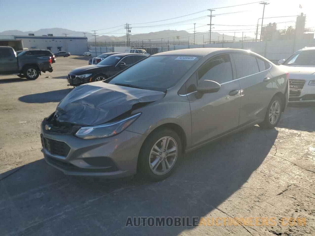 1G1BE5SM5J7236748 CHEVROLET CRUZE 2018