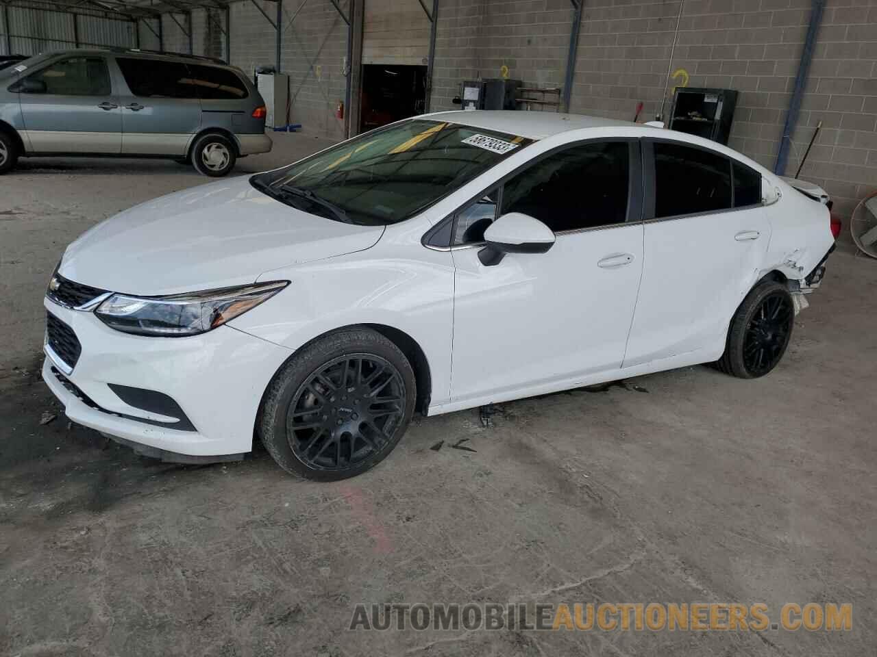 1G1BE5SM5J7244946 CHEVROLET CRUZE 2018