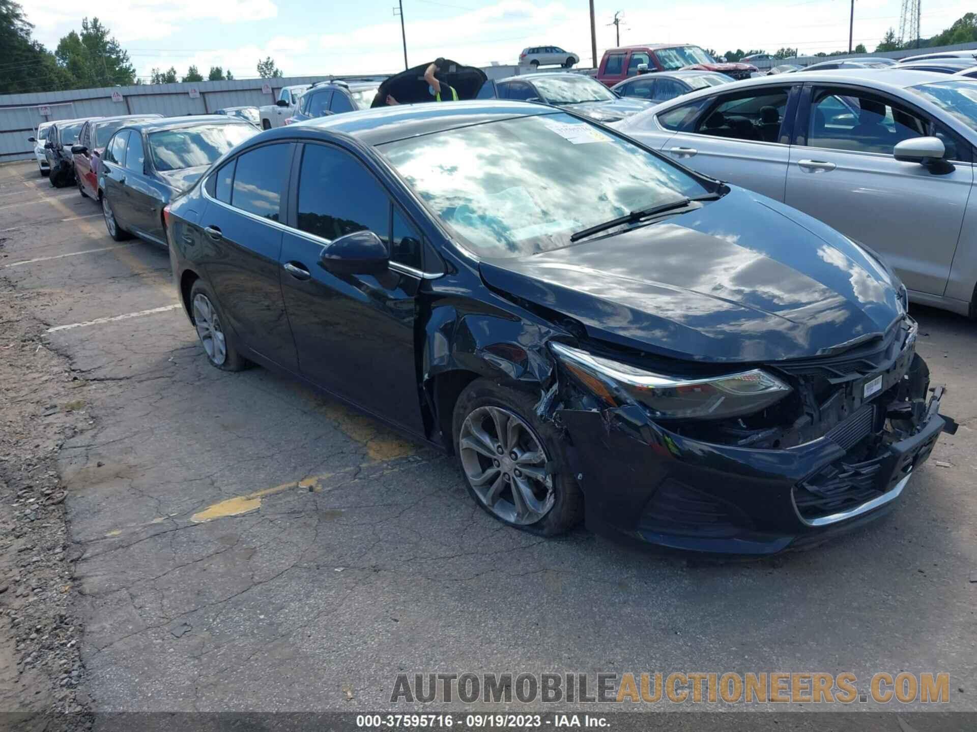 1G1BE5SM5K7113081 CHEVROLET CRUZE 2019