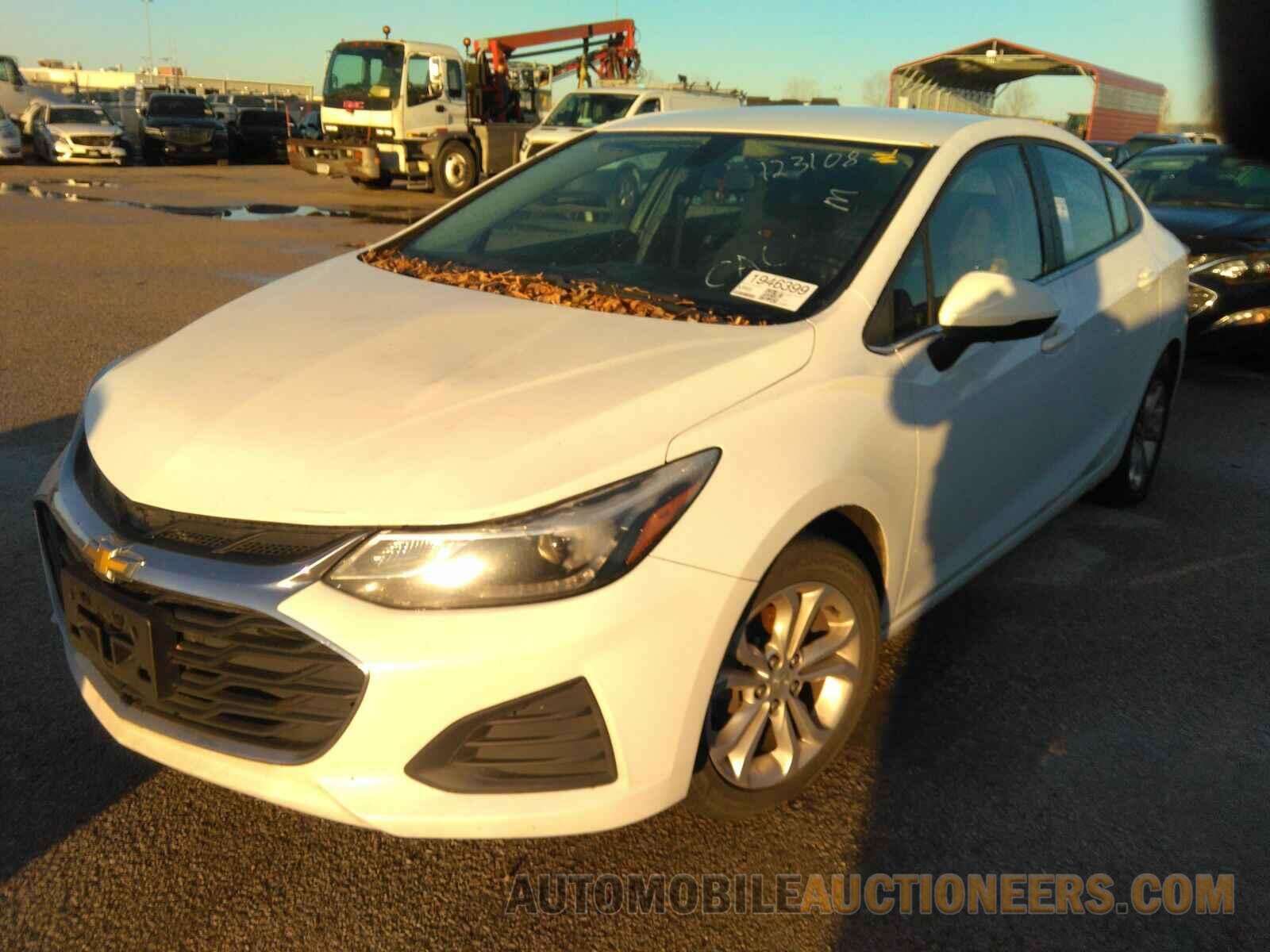 1G1BE5SM5K7123108 Chevrolet Cruze 2019