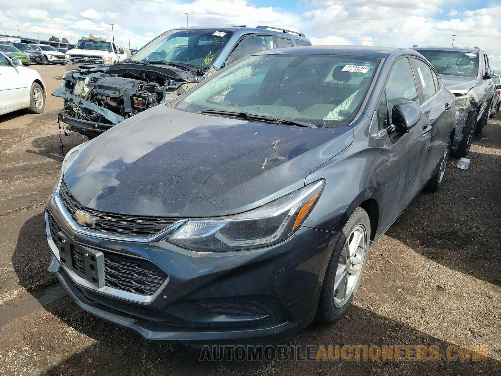 1G1BE5SM6J7100581 Chevrolet Cruze 2018