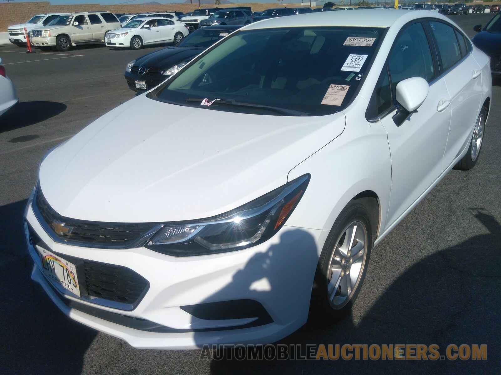 1G1BE5SM6J7118370 Chevrolet Cruze 2018