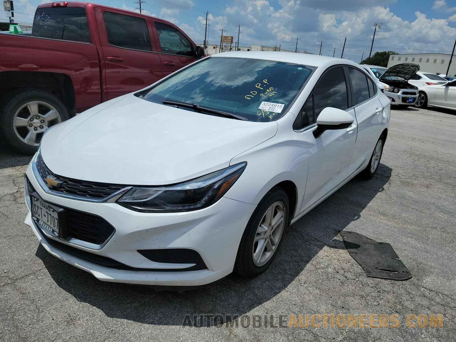 1G1BE5SM6J7226214 Chevrolet Cruze 2018