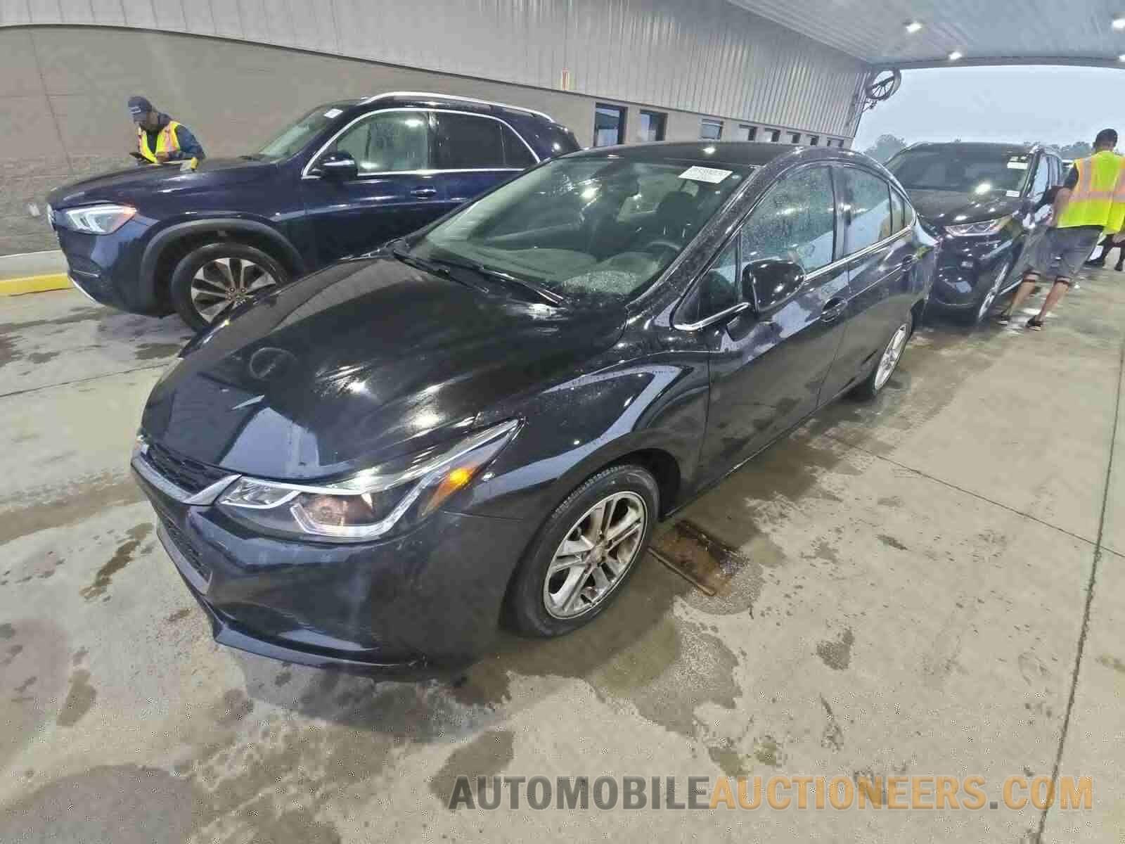 1G1BE5SM7J7120970 Chevrolet Cruze 2018