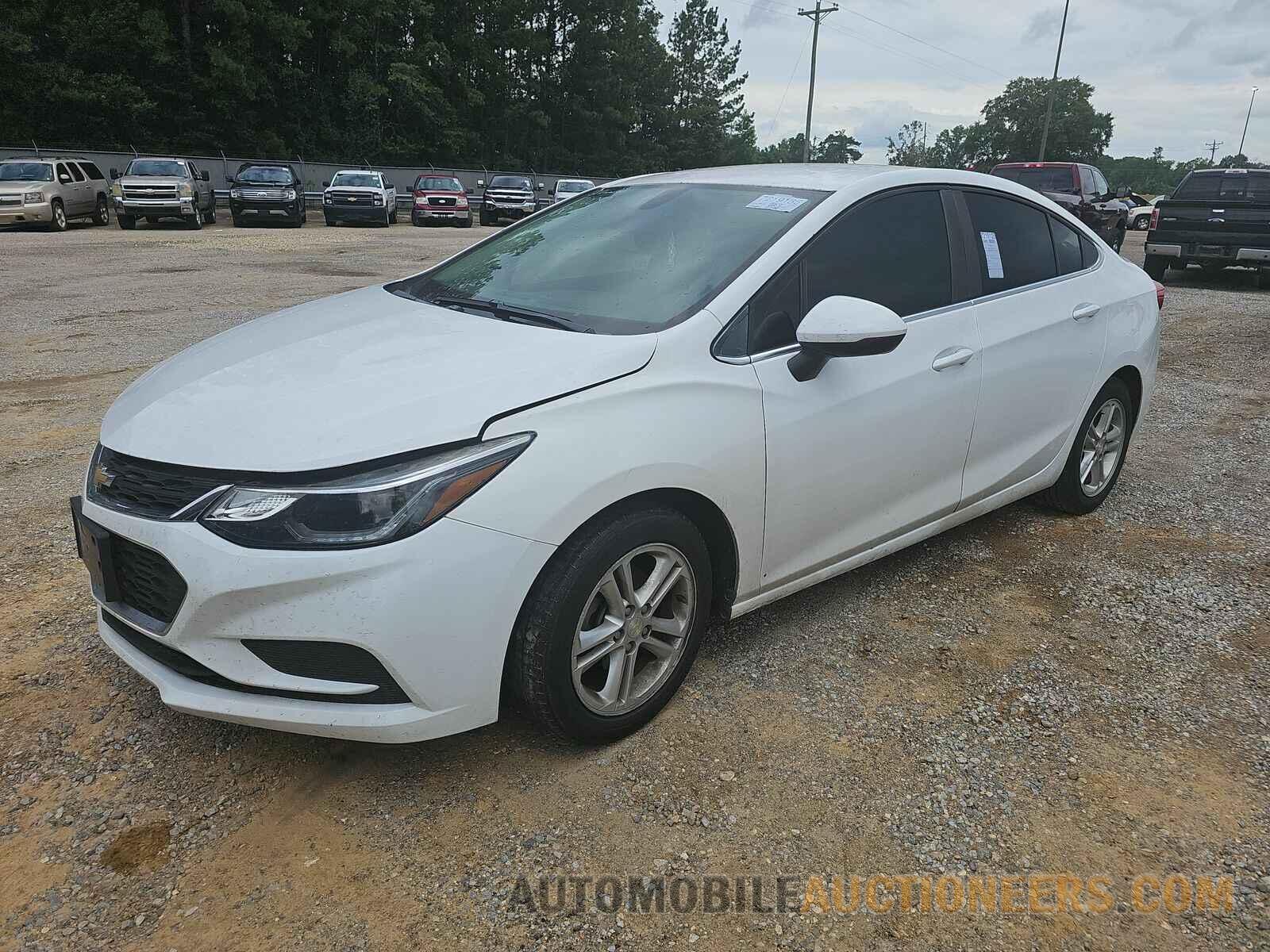 1G1BE5SM7J7170042 Chevrolet Cruze 2018