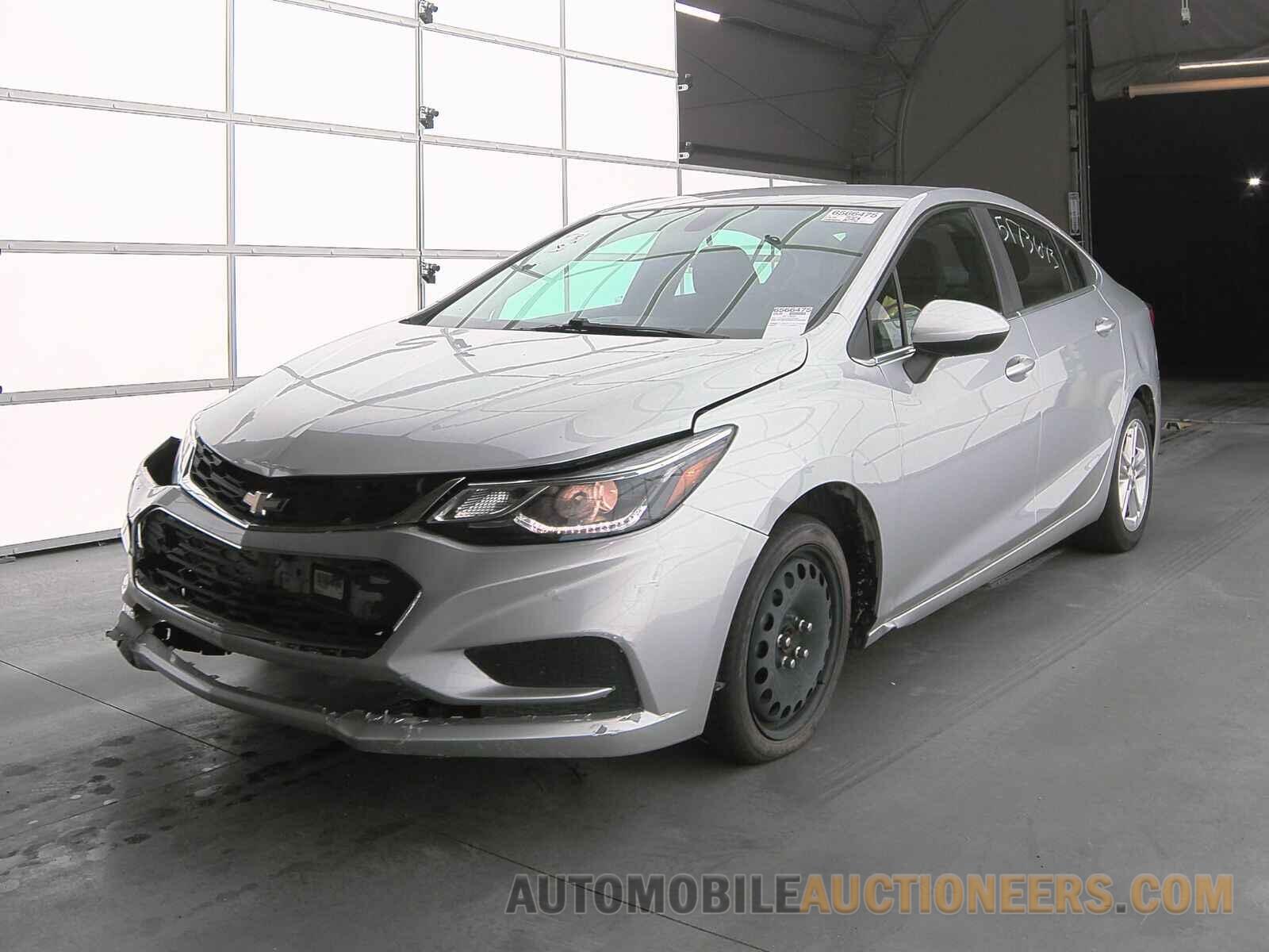 1G1BE5SM8H7240092 Chevrolet Cruze 2017