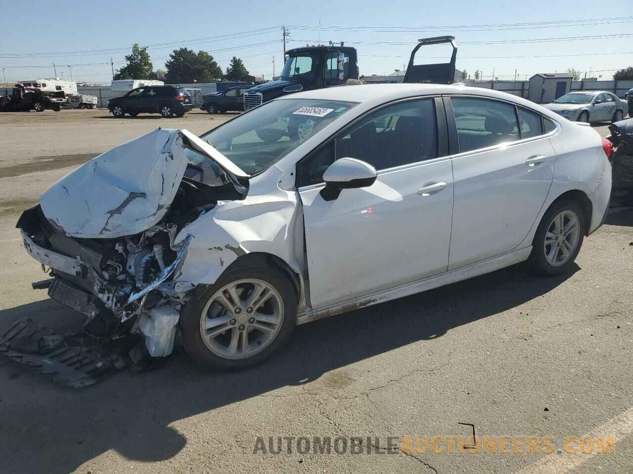 1G1BE5SM8J7181597 CHEVROLET CRUZE 2018