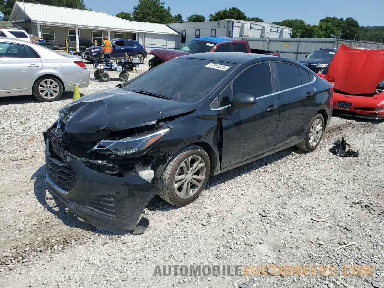 1G1BE5SM8K7107825 CHEVROLET CRUZE 2019