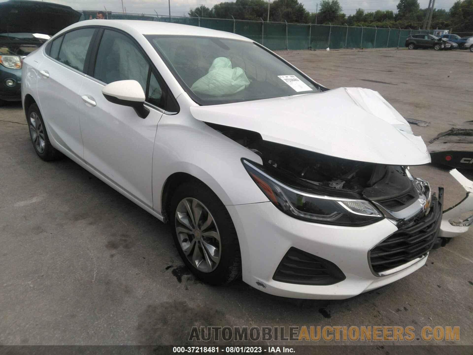 1G1BE5SM8K7116153 CHEVROLET CRUZE 2019