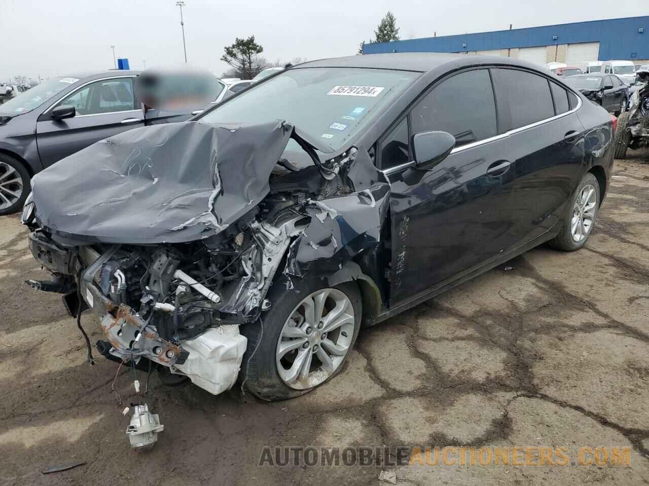 1G1BE5SM8K7116752 CHEVROLET CRUZE 2019