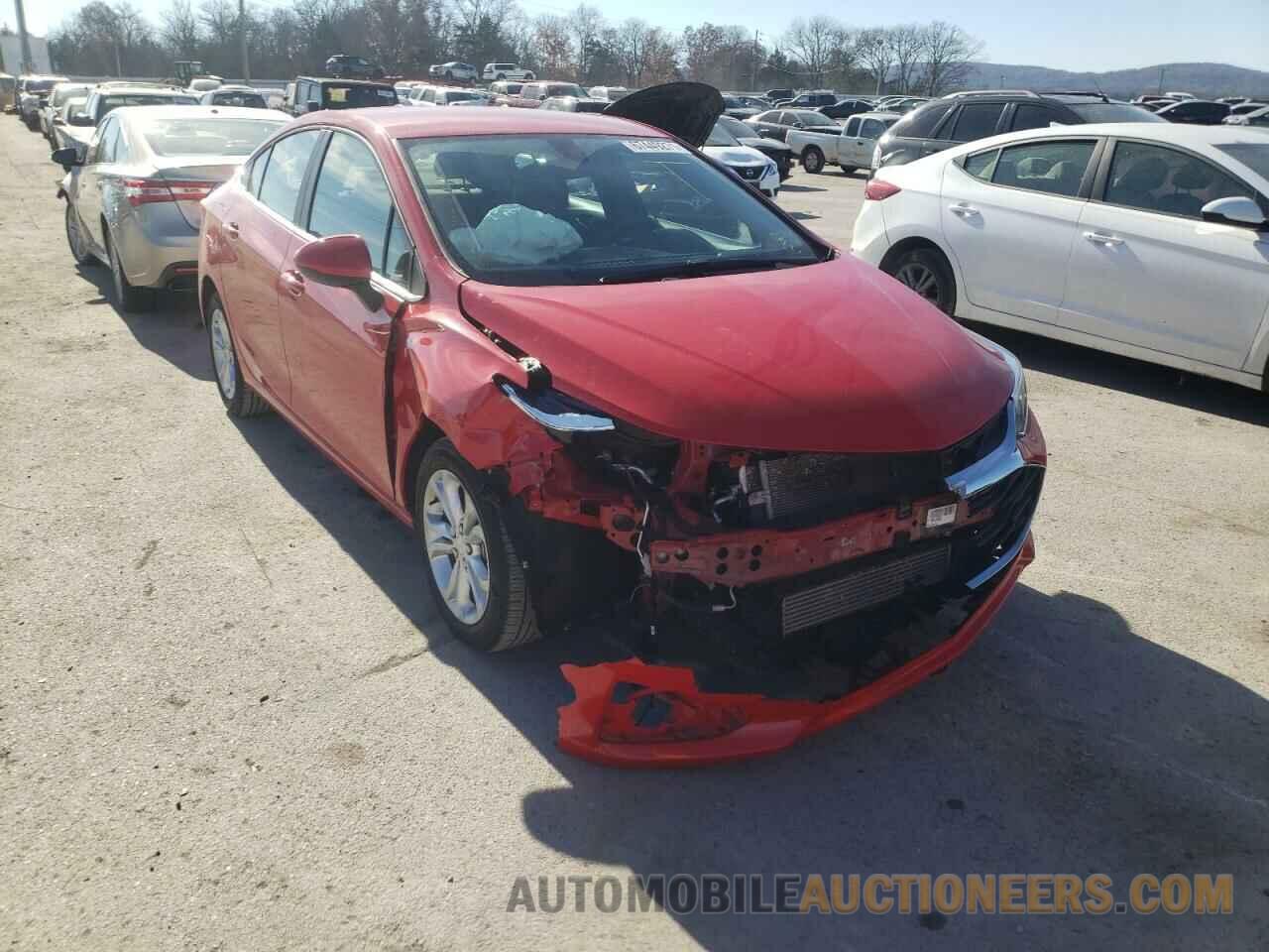 1G1BE5SM8K7124589 CHEVROLET CRUZE 2019