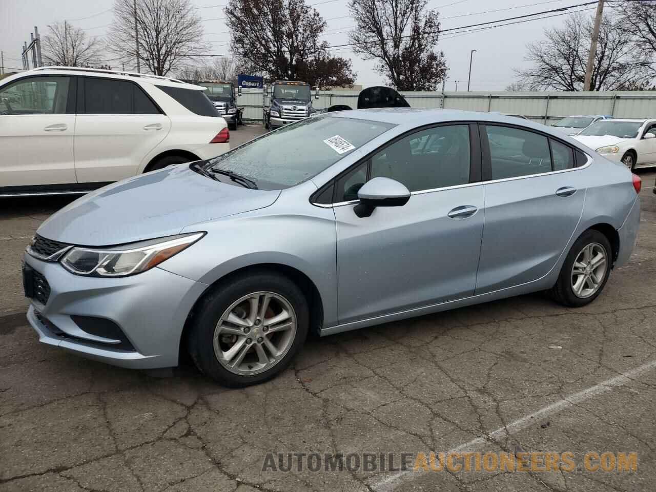 1G1BE5SM9J7131372 CHEVROLET CRUZE 2018