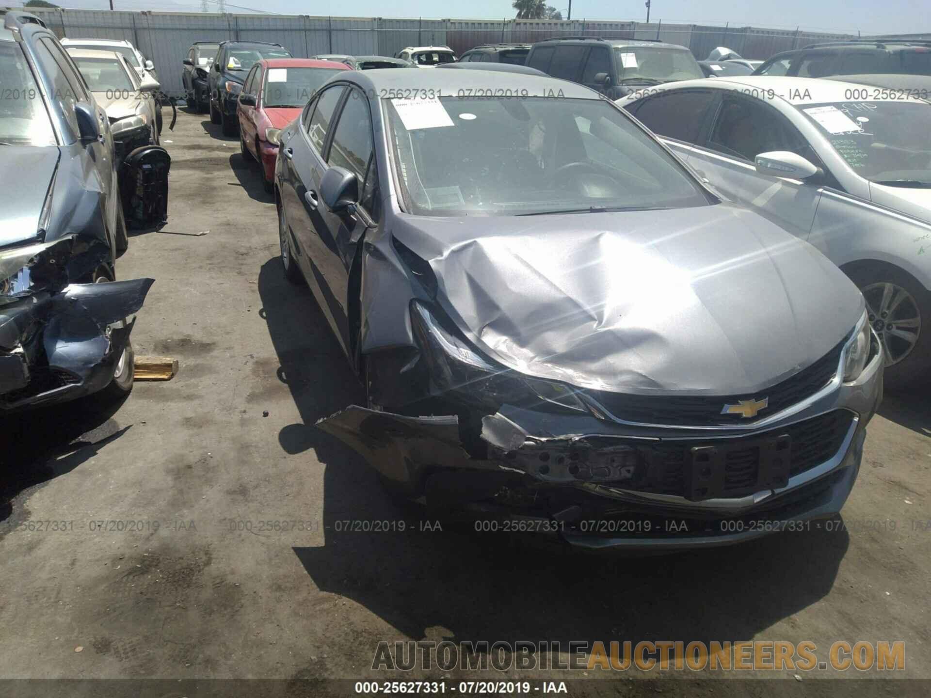 1G1BE5SM9J7144008 CHEVROLET CRUZE 2018