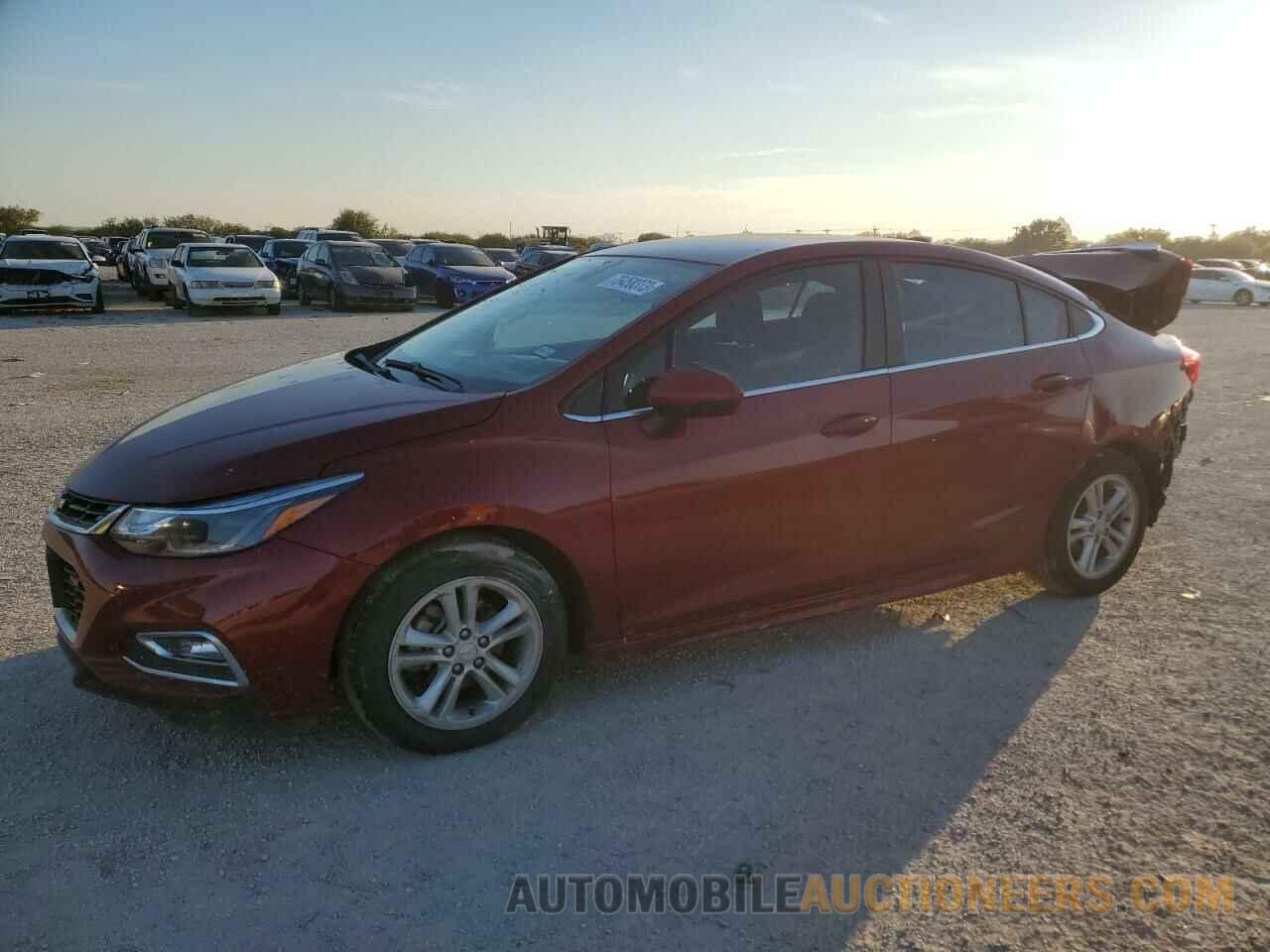 1G1BE5SM9J7191975 CHEVROLET CRUZE 2018