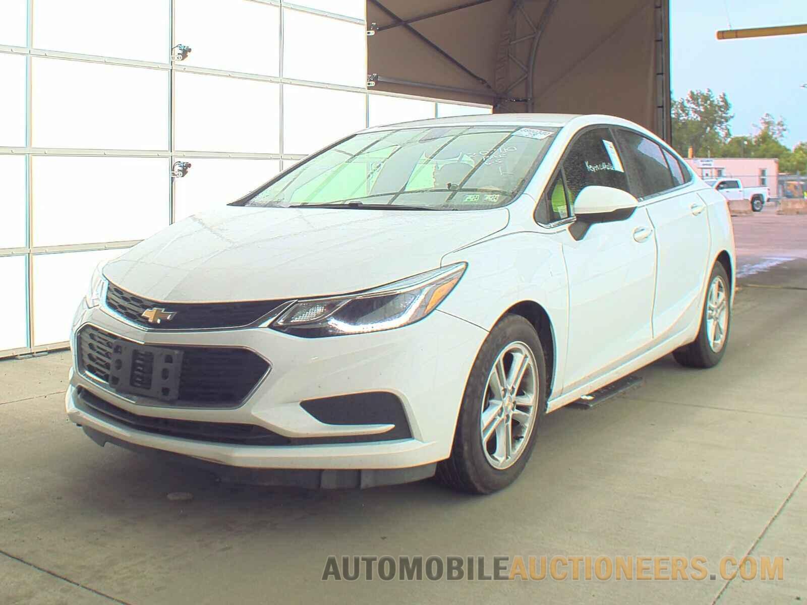 1G1BE5SM9J7207110 Chevrolet Cruze 2018