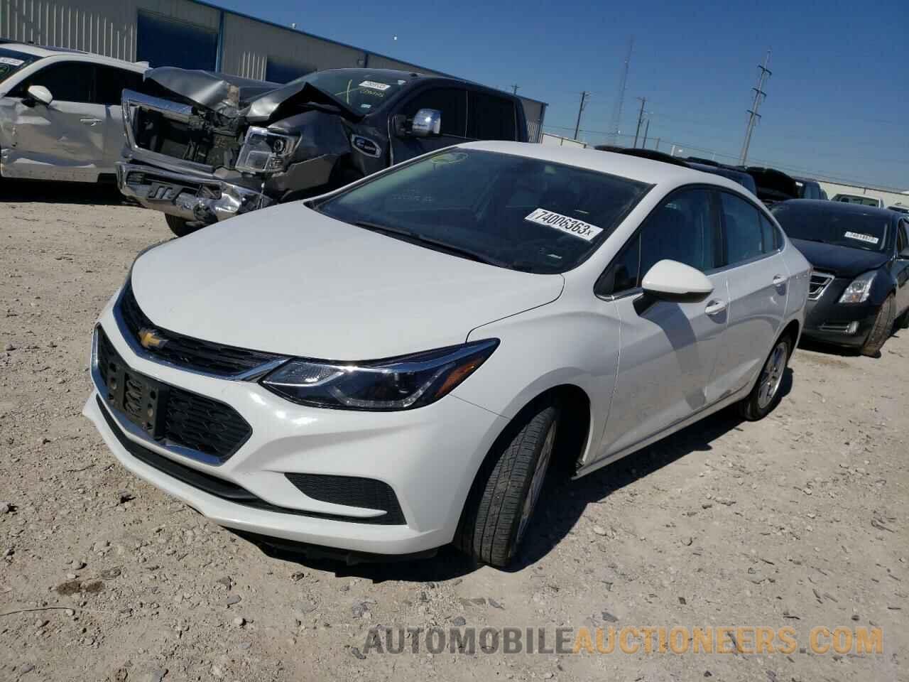 1G1BE5SM9J7236638 CHEVROLET CRUZE 2018