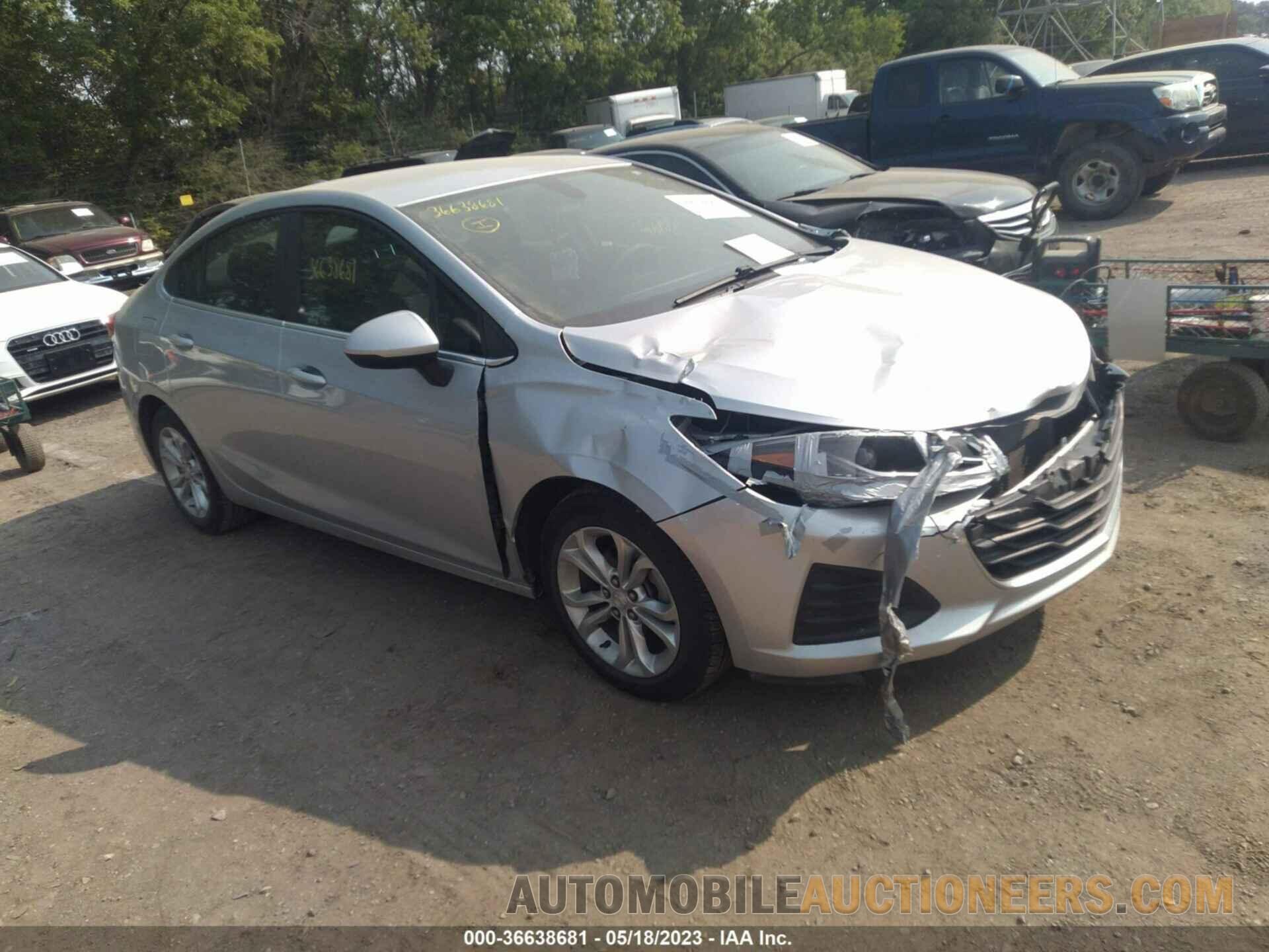 1G1BE5SM9K7100950 CHEVROLET CRUZE 2019