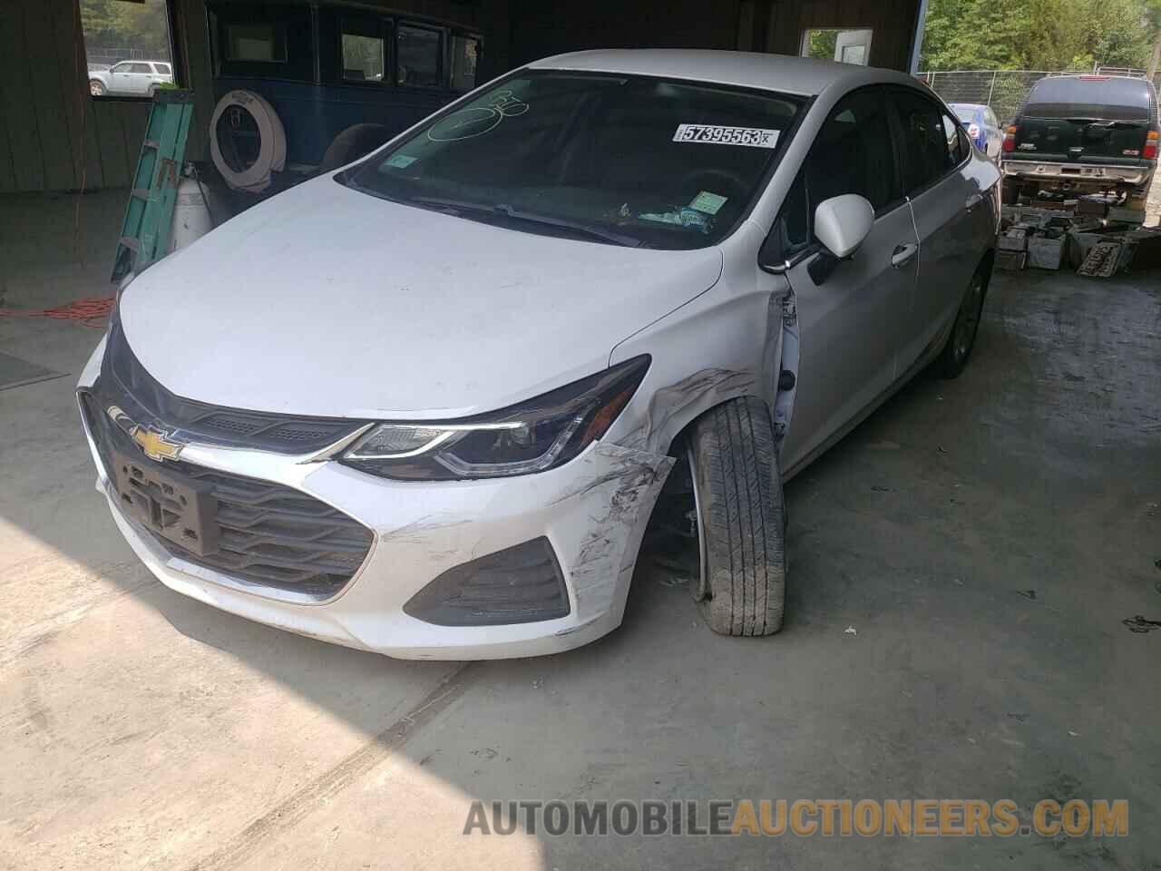 1G1BE5SM9K7117229 CHEVROLET CRUZE 2019