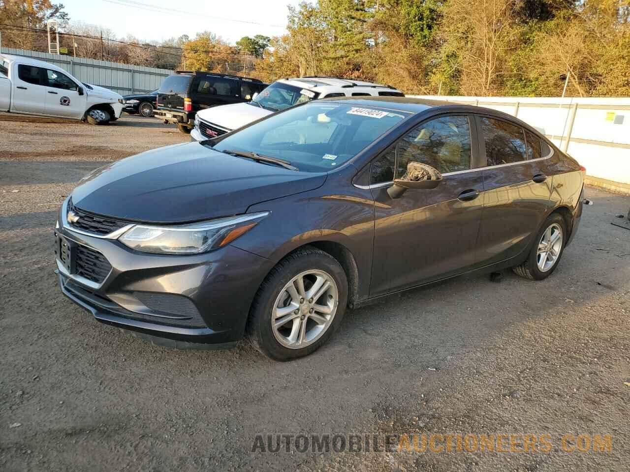 1G1BE5SMXH7240305 CHEVROLET CRUZE 2017