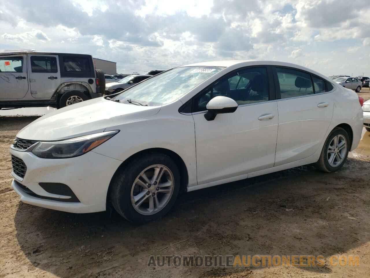 1G1BE5SMXJ7122339 CHEVROLET CRUZE 2018