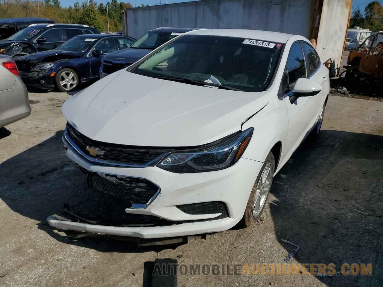 1G1BE5SMXJ7127055 CHEVROLET CRUZE 2018