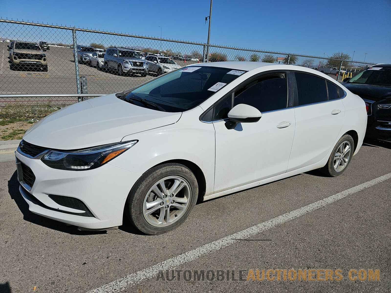 1G1BE5SMXJ7247034 Chevrolet Cruze 2018