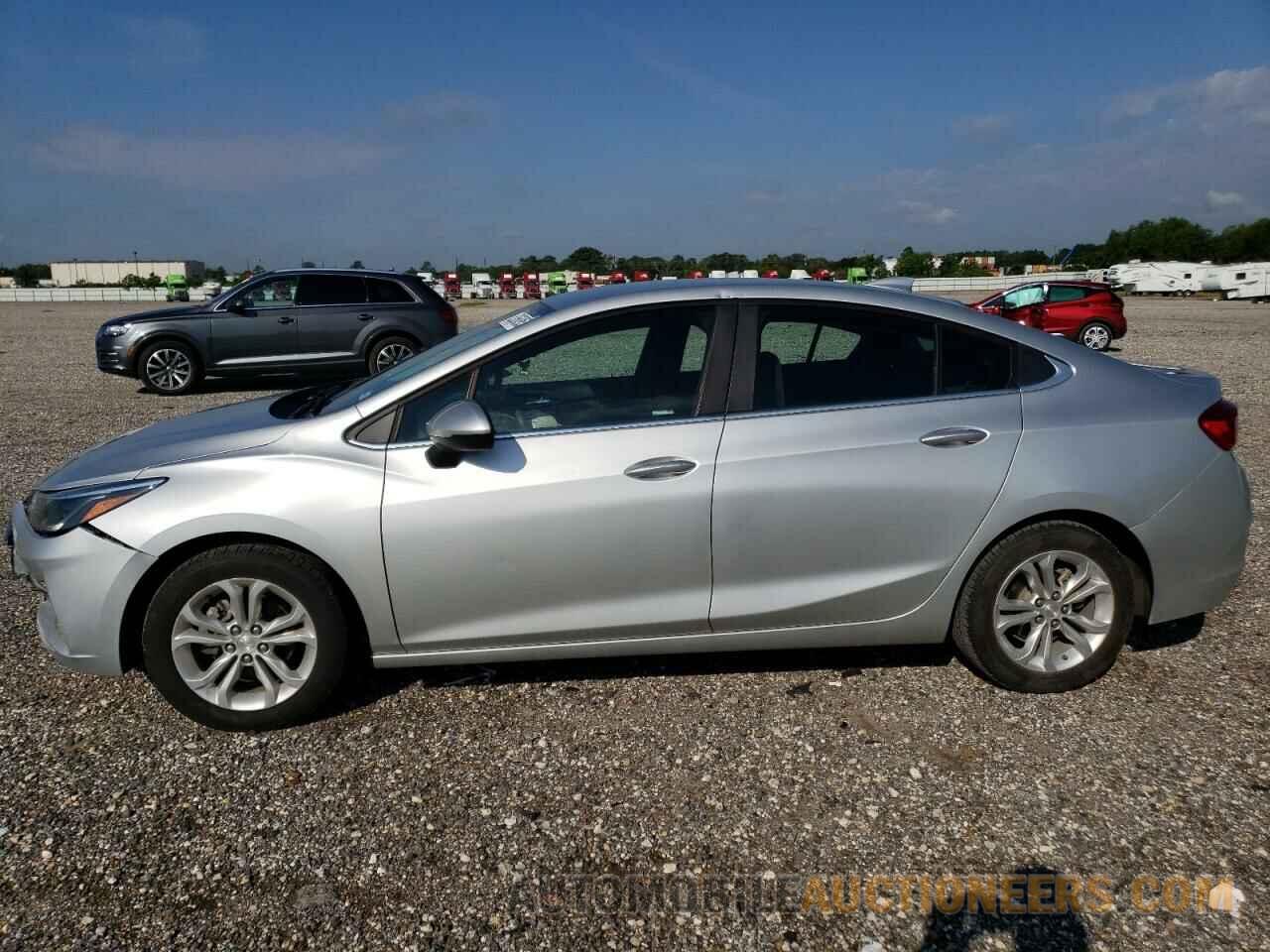 1G1BE5SMXK7115652 CHEVROLET CRUZE 2019