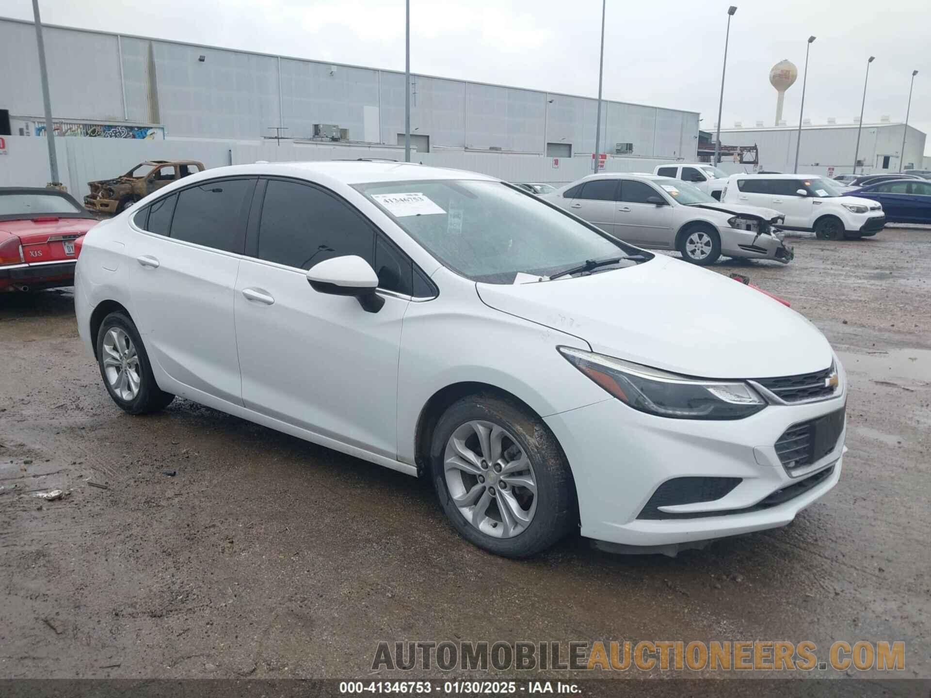 1G1BE5SMXK7146271 CHEVROLET CRUZE 2019