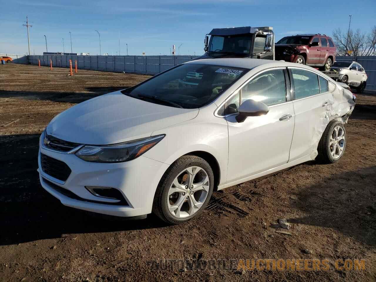 1G1BF5SM1J7123828 CHEVROLET CRUZE 2018