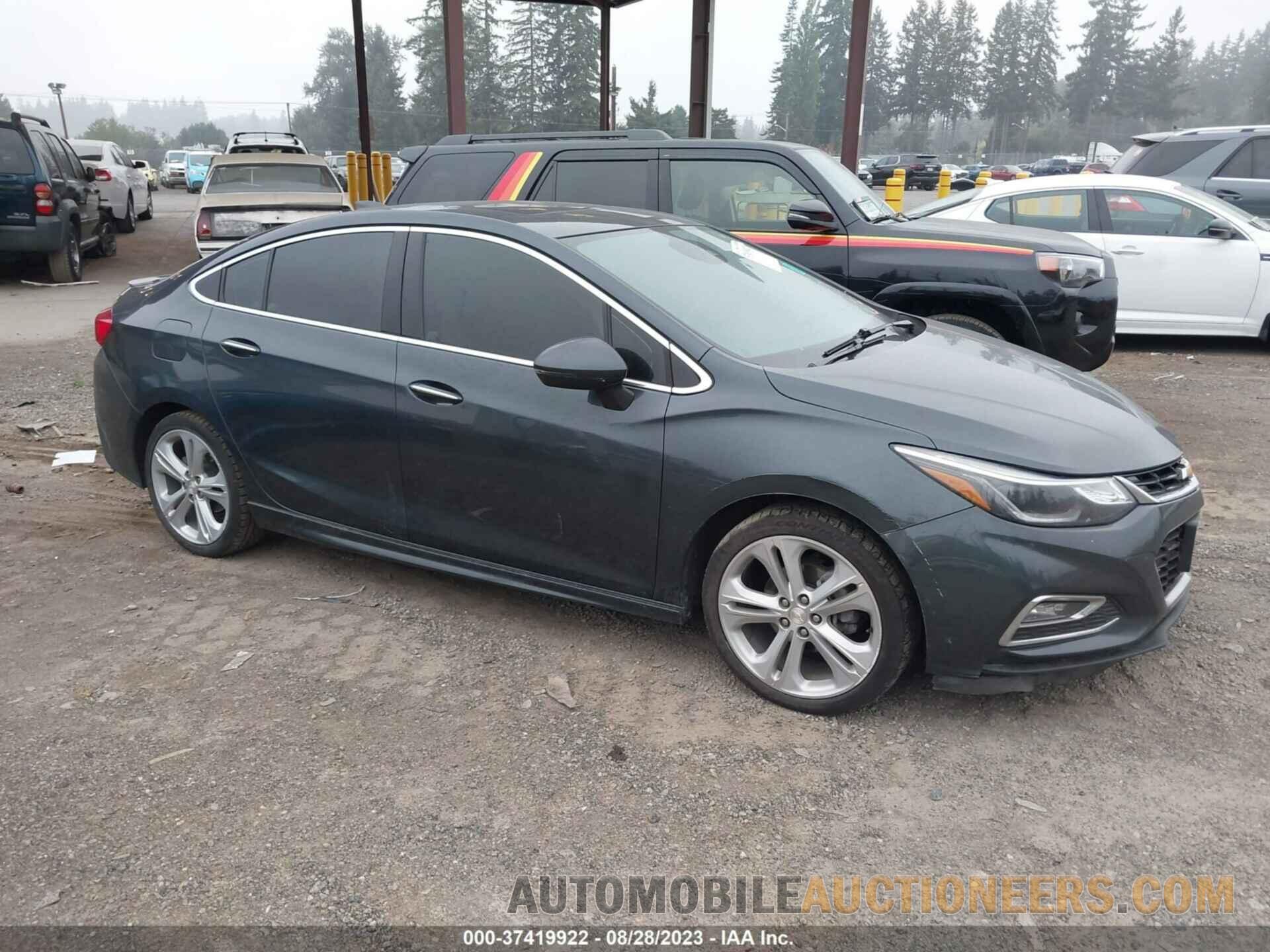 1G1BF5SM8J7140142 CHEVROLET CRUZE 2018