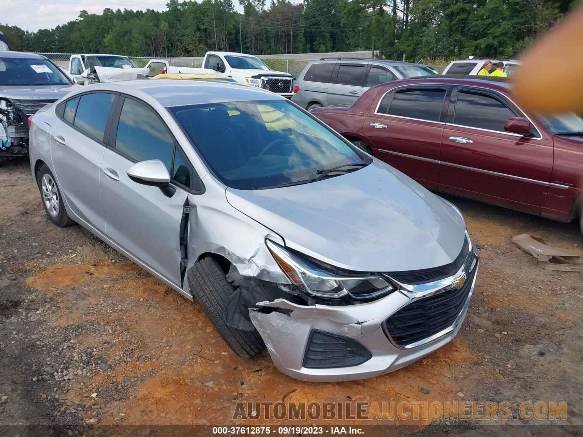 1G1BJ5SM0K7102792 CHEVROLET CRUZE 2019