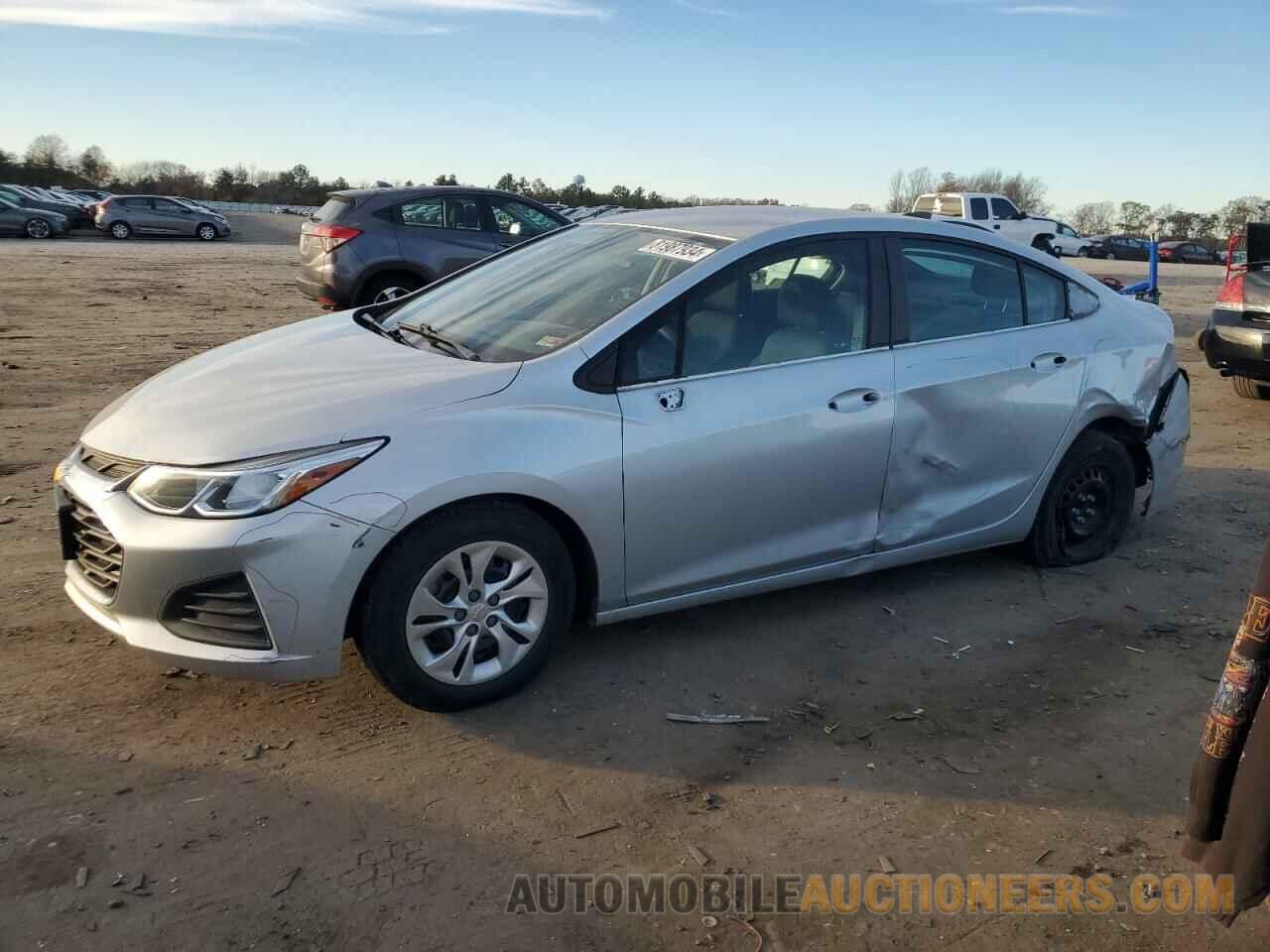 1G1BJ5SM0K7104428 CHEVROLET CRUZE 2019