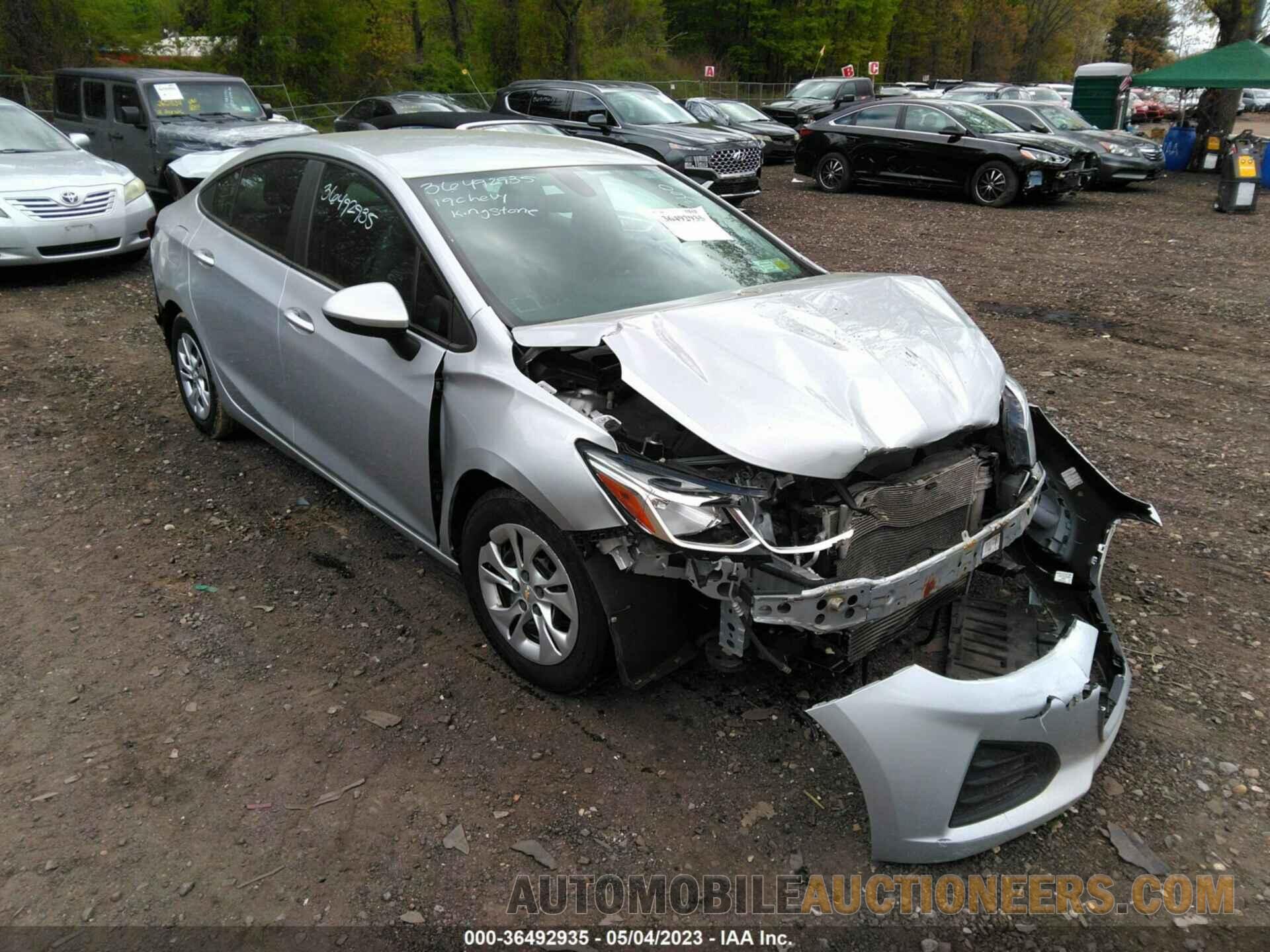 1G1BJ5SM2K7106486 CHEVROLET CRUZE 2019