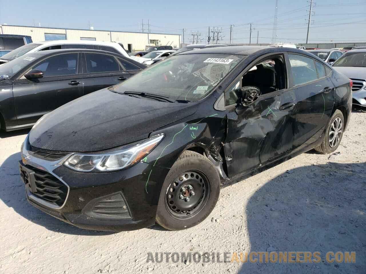 1G1BJ5SM6K7102408 CHEVROLET CRUZE 2019