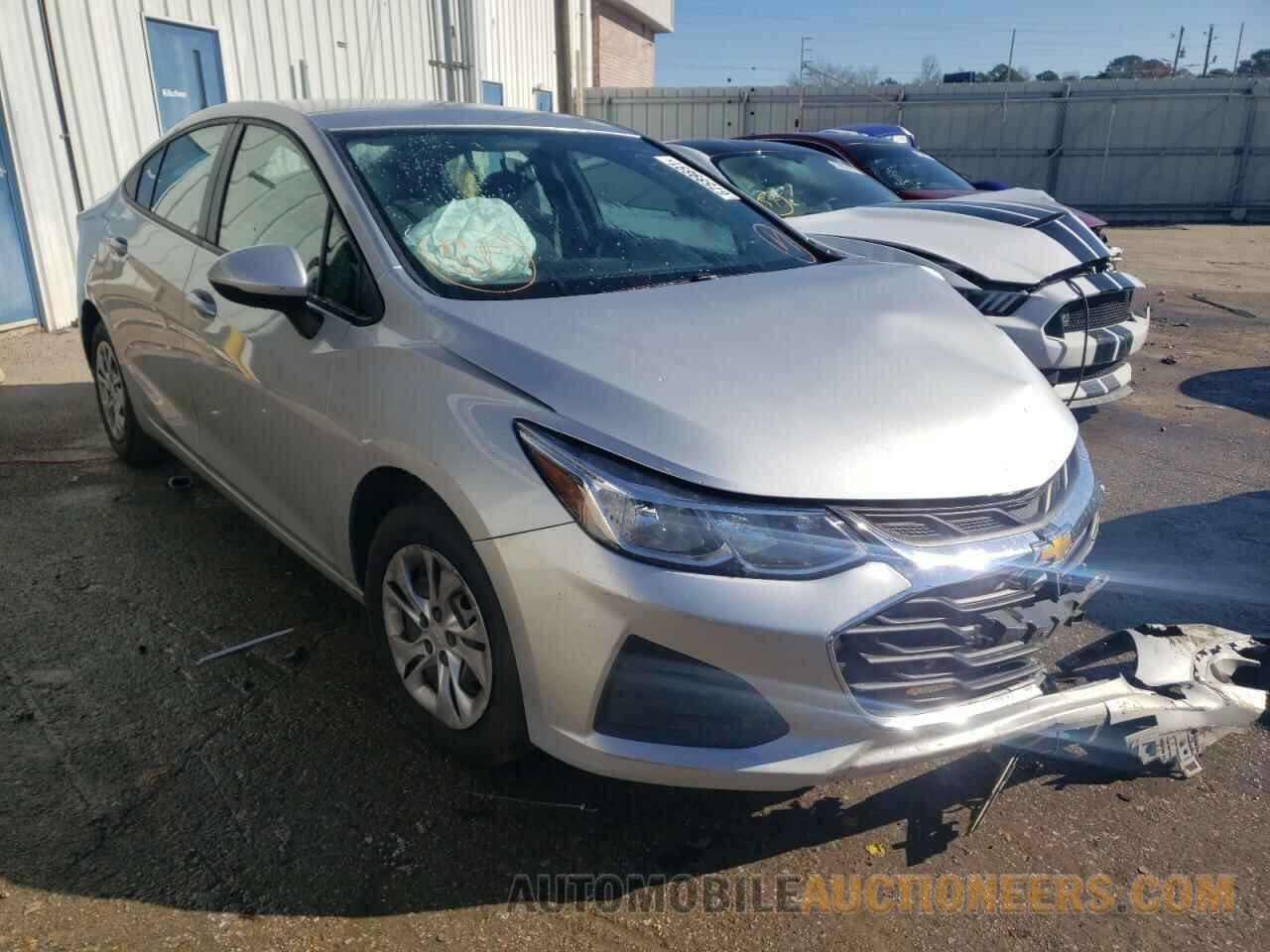 1G1BJ5SM6K7104403 CHEVROLET CRUZE 2019