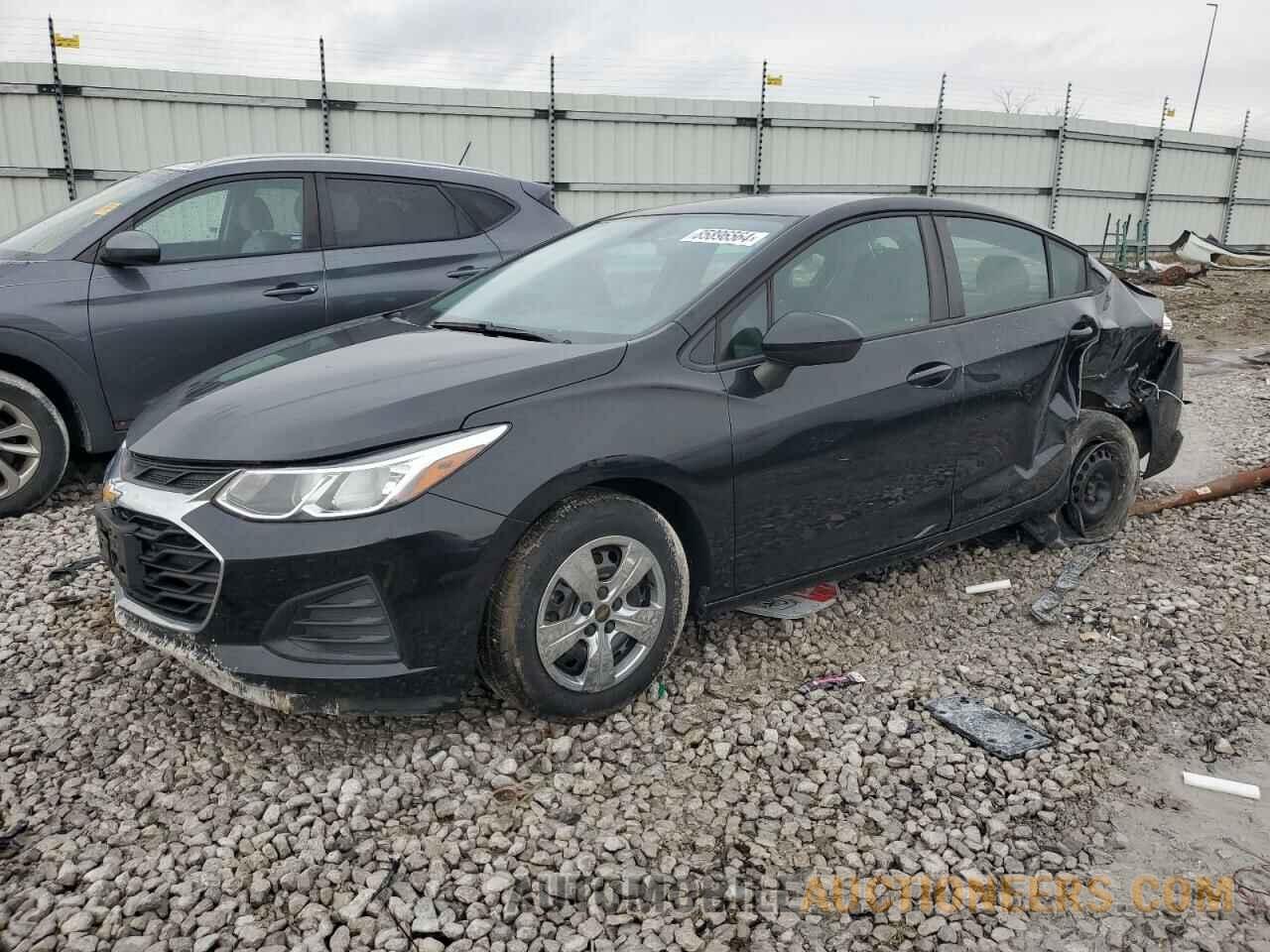 1G1BJ5SM8K7100076 CHEVROLET CRUZE 2019