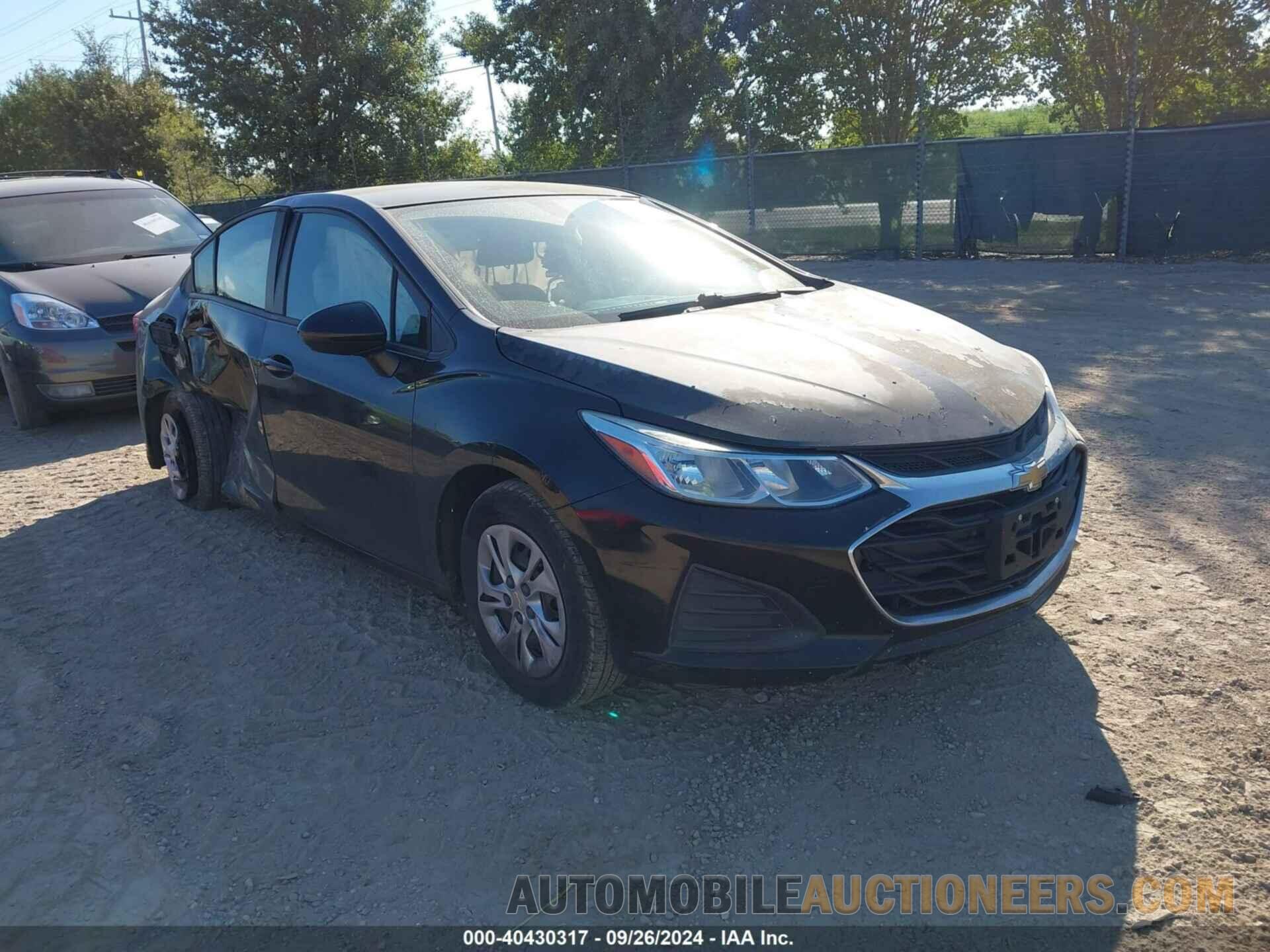 1G1BJ5SM9K7102323 CHEVROLET CRUZE 2019