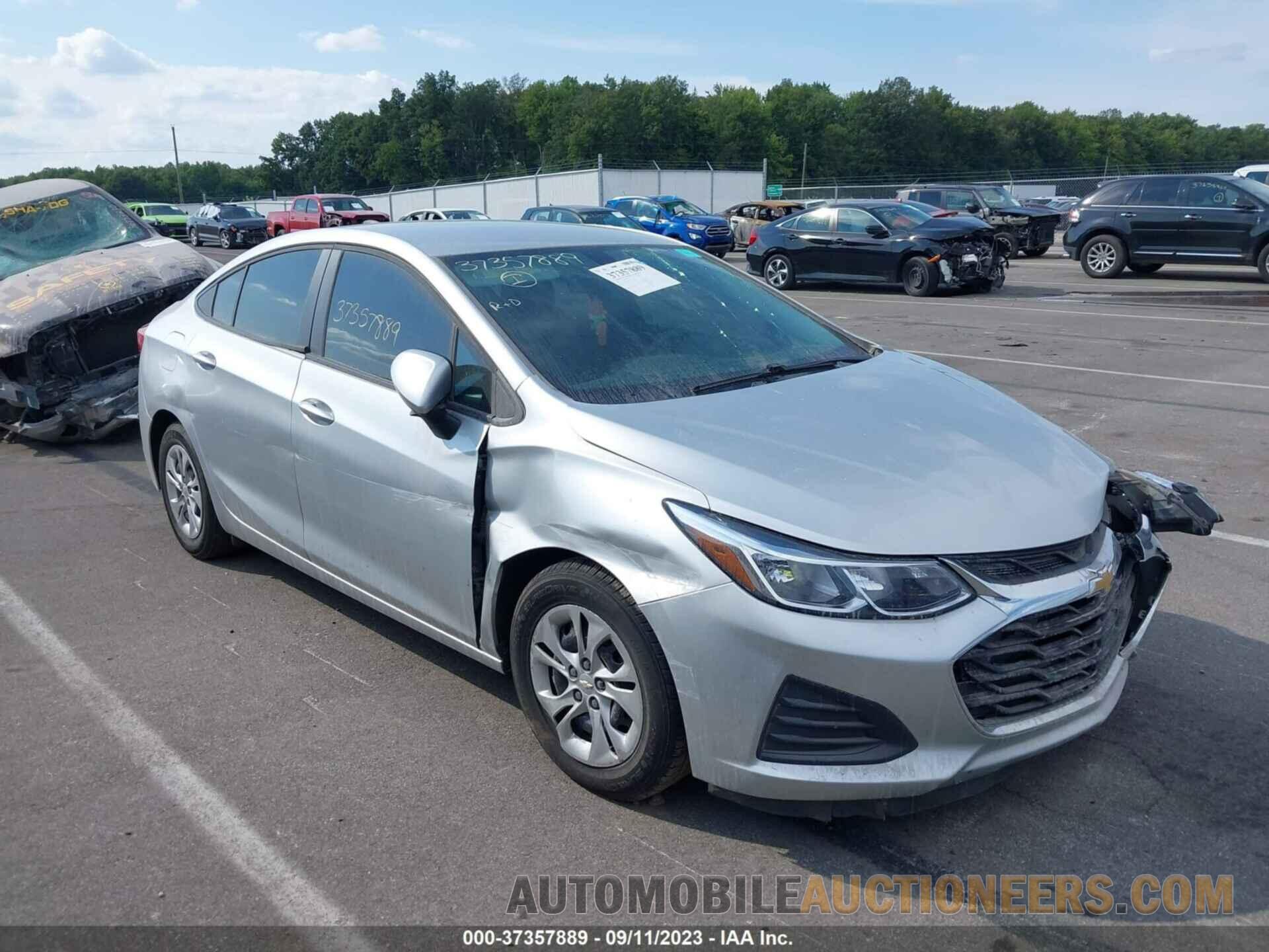 1G1BJ5SM9K7104279 CHEVROLET CRUZE 2019