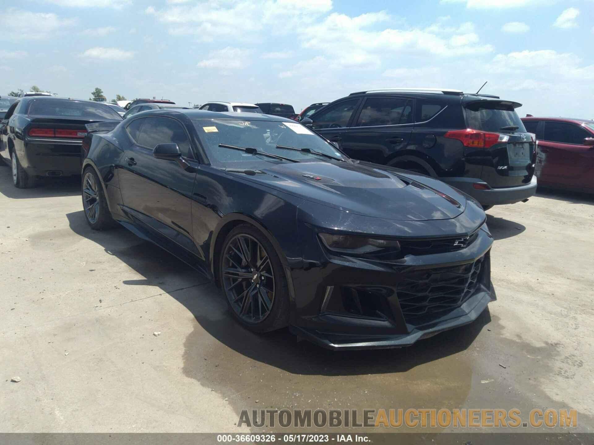 1G1FK1R67J0165913 CHEVROLET CAMARO 2018