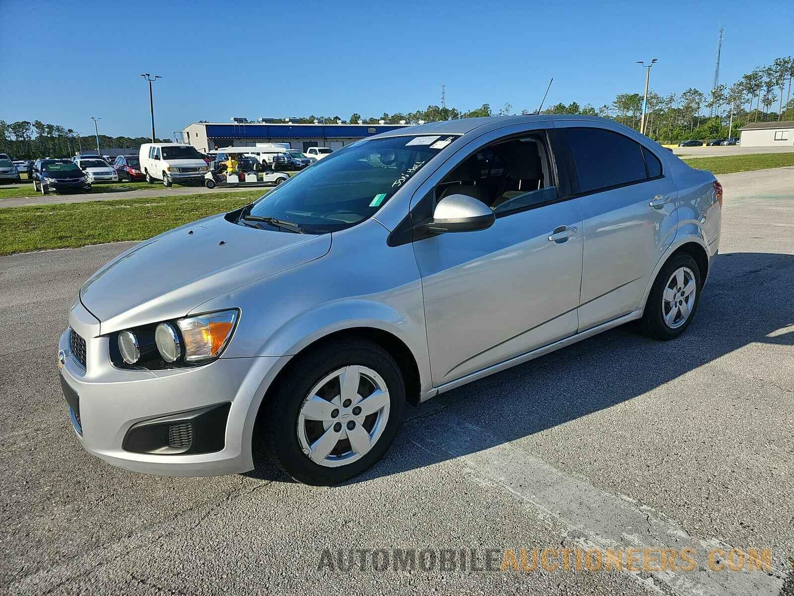 1G1JA5SH0G4184563 Chevrolet Sonic 2016