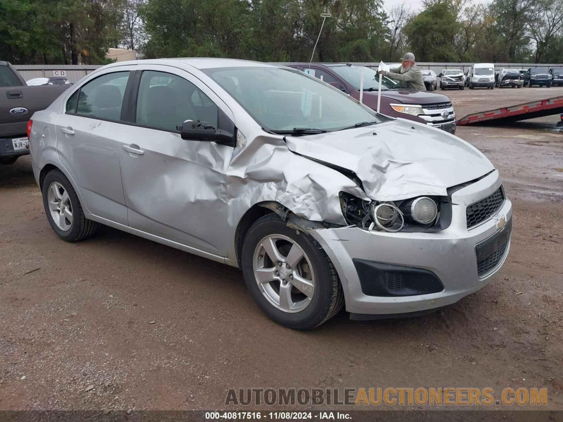 1G1JA5SH9F4159563 CHEVROLET SONIC 2015